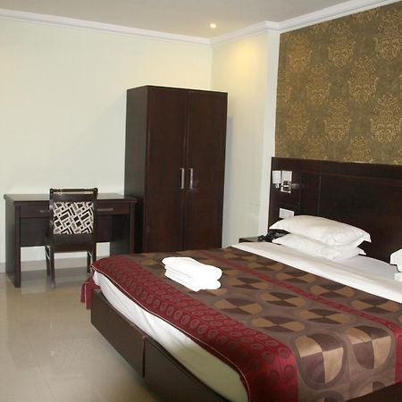Rewa Celebration Hotel And Resort מראה חיצוני תמונה