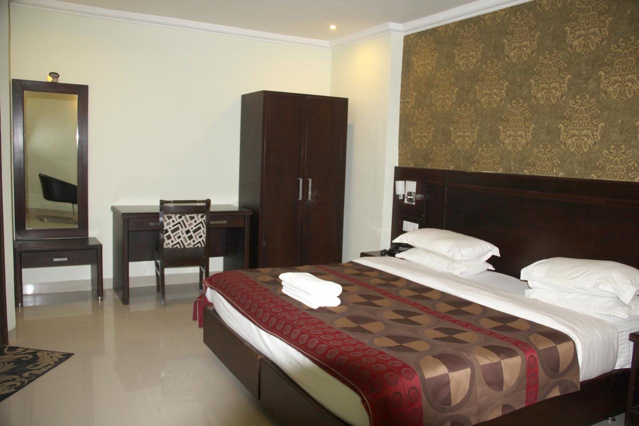 Rewa Celebration Hotel And Resort מראה חיצוני תמונה