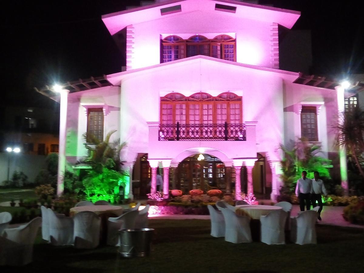 Rewa Celebration Hotel And Resort מראה חיצוני תמונה